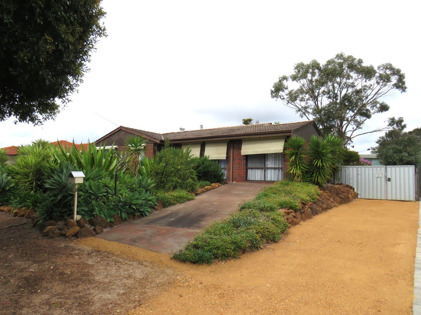 3 bedrooms House in 133 Canning Road KALAMUNDA WA, 6076