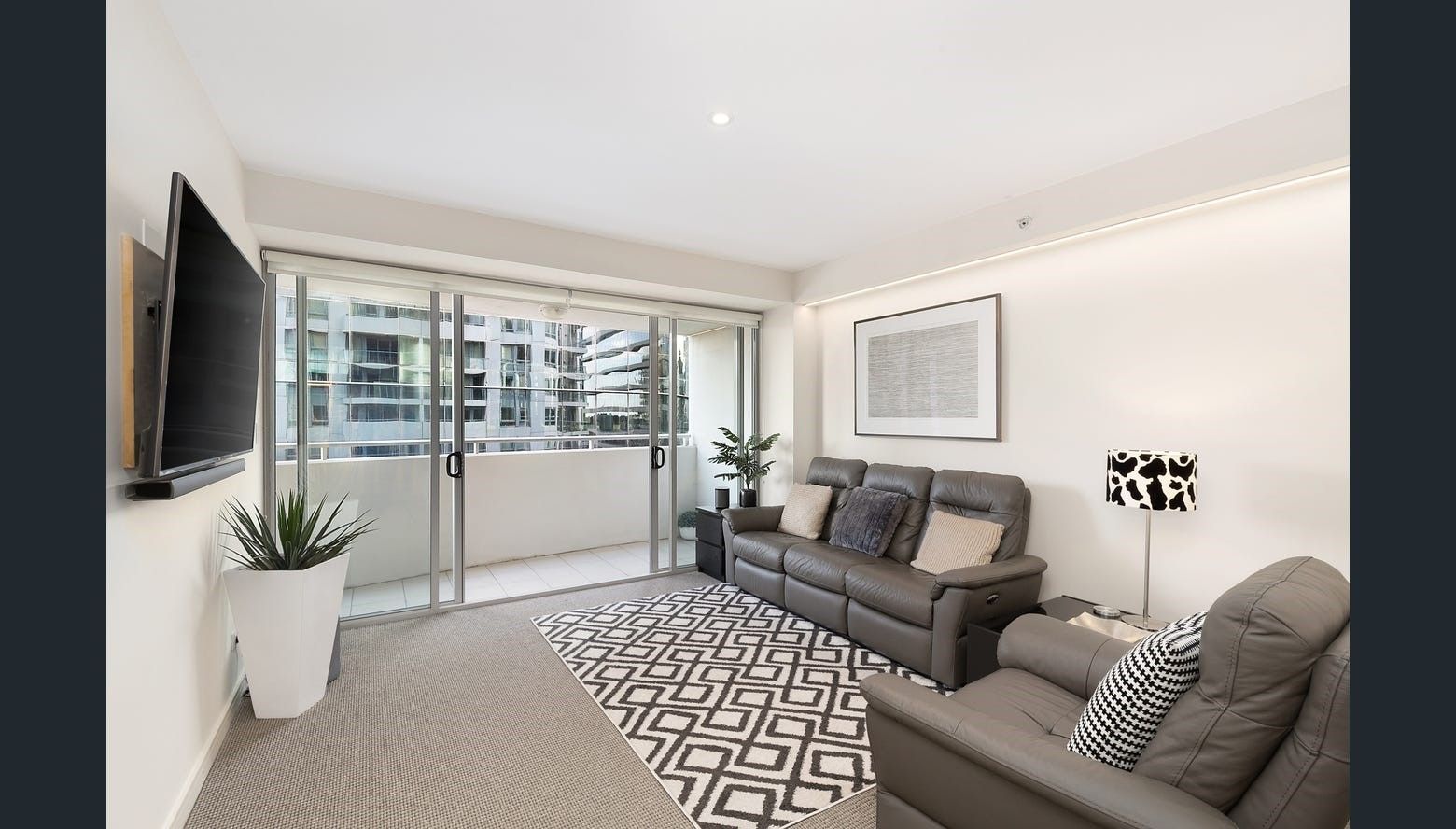 1 bedrooms Apartment / Unit / Flat in 1212/79-81 Berry Street NORTH SYDNEY NSW, 2060