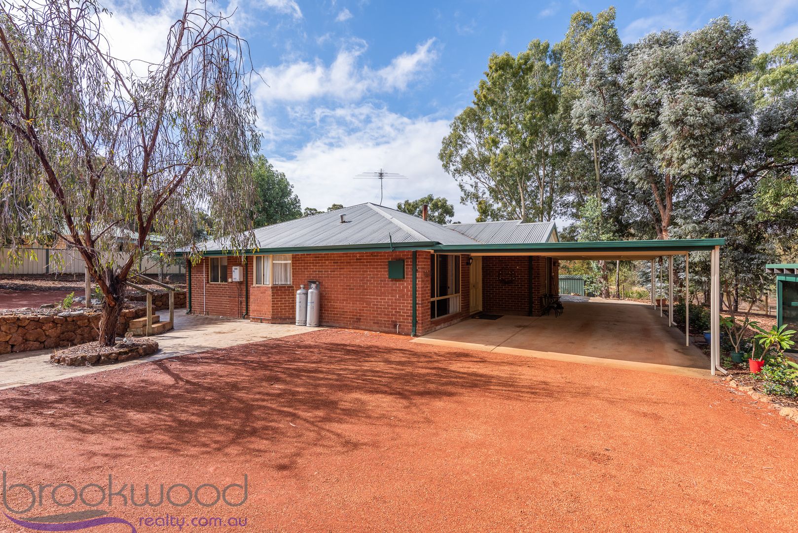 16 Evans Street, Mount Helena WA 6082, Image 1