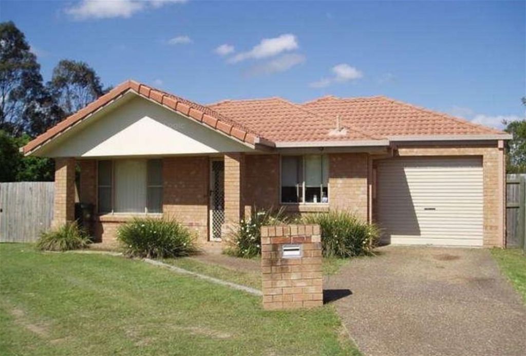 3 bedrooms House in 16 Lake Bogong Drive WATERFORD WEST QLD, 4133