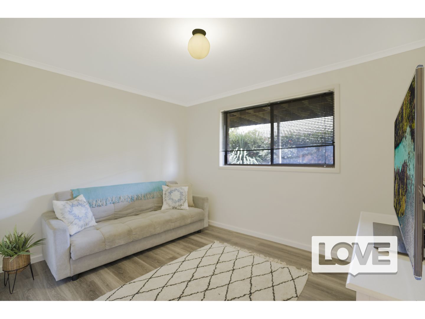 1 Dulungra Avenue, Belmont North NSW 2280, Image 2