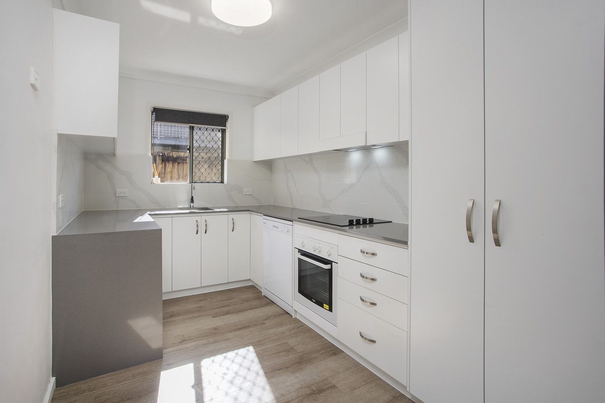 2 bedrooms Apartment / Unit / Flat in 1/58 Sarawak Avenue PALM BEACH QLD, 4221