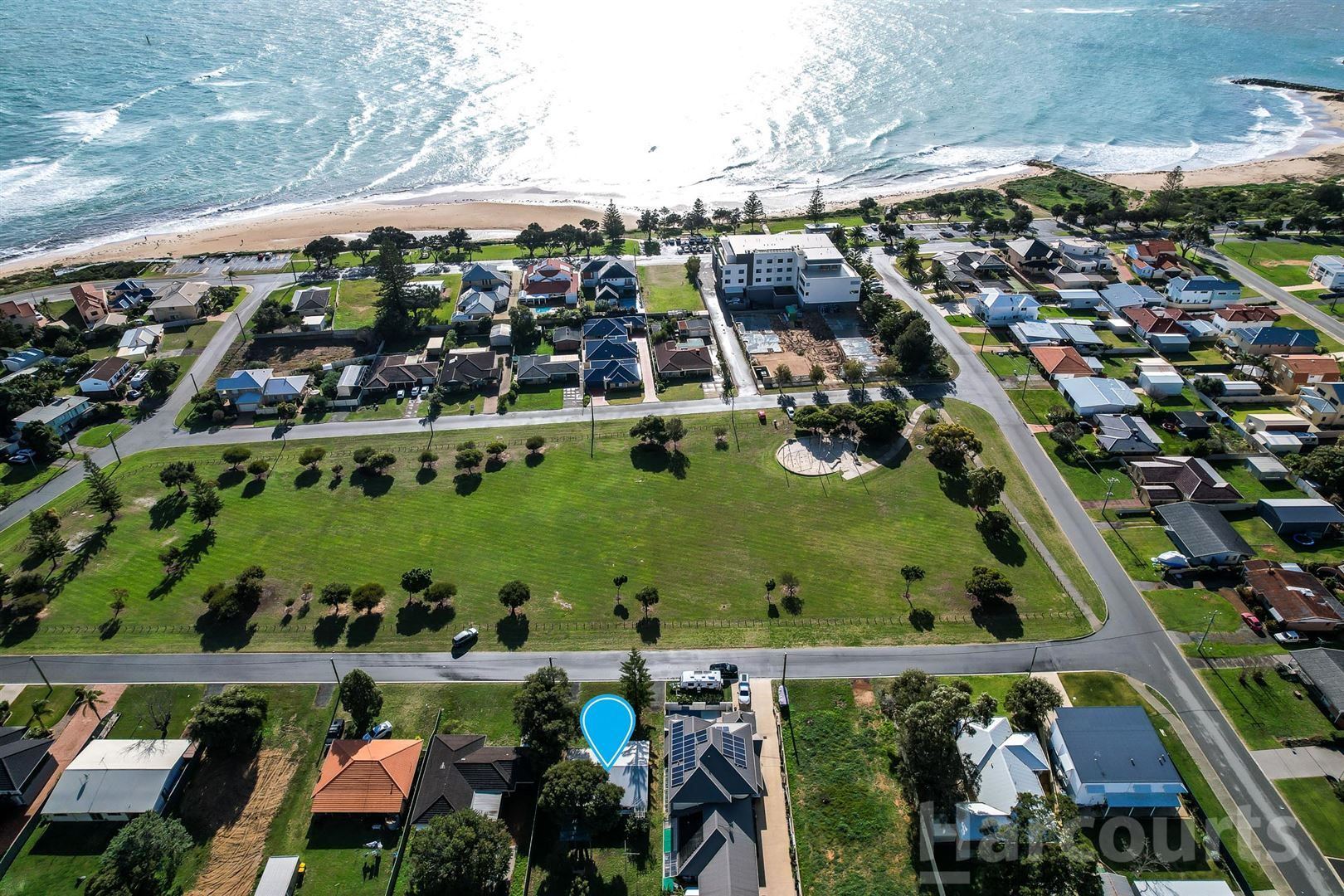 4 bedrooms House in 9 Gallop Street HALLS HEAD WA, 6210
