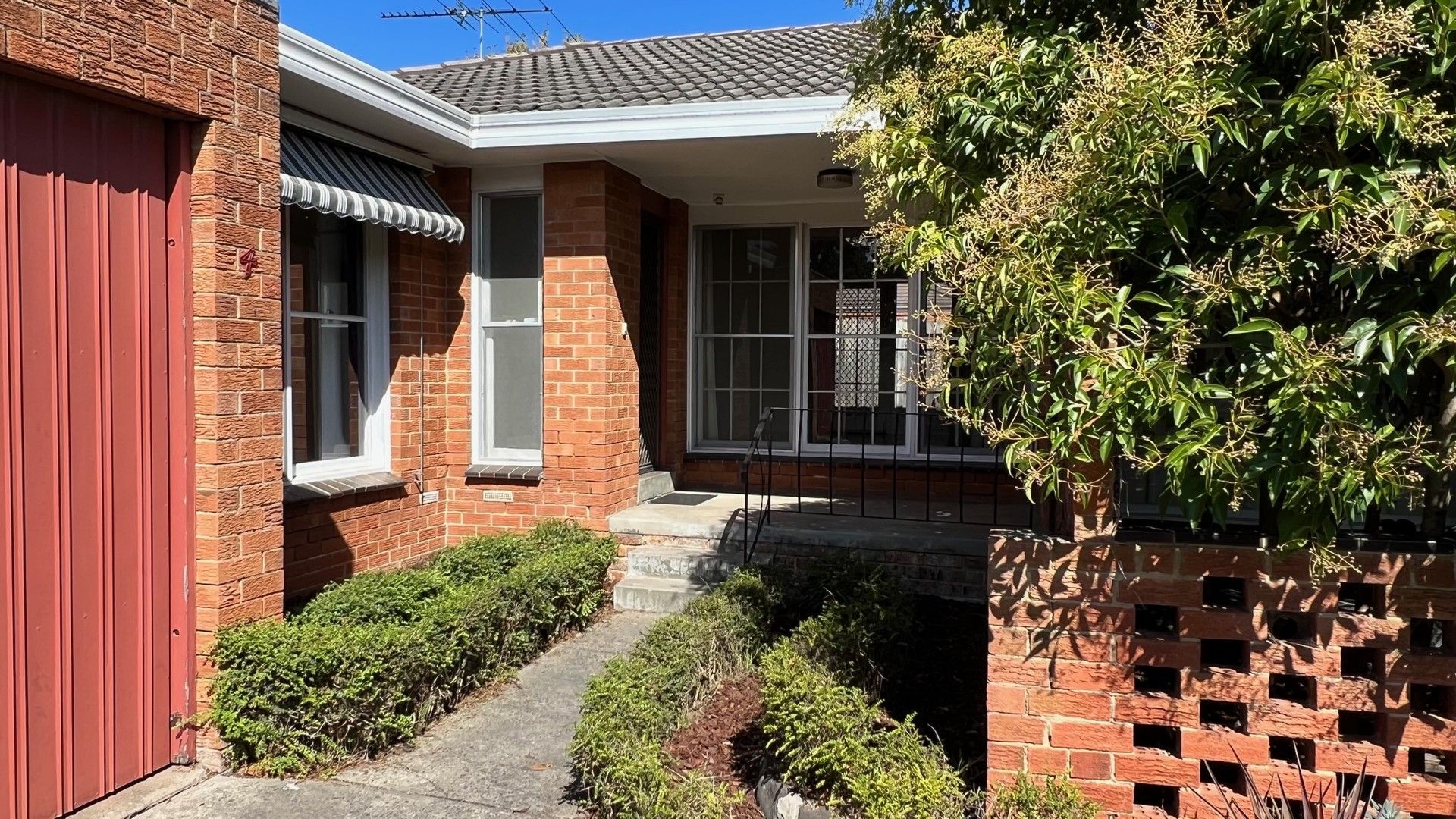 2 bedrooms Apartment / Unit / Flat in 4/10 Glencairn Ave CAMBERWELL VIC, 3124