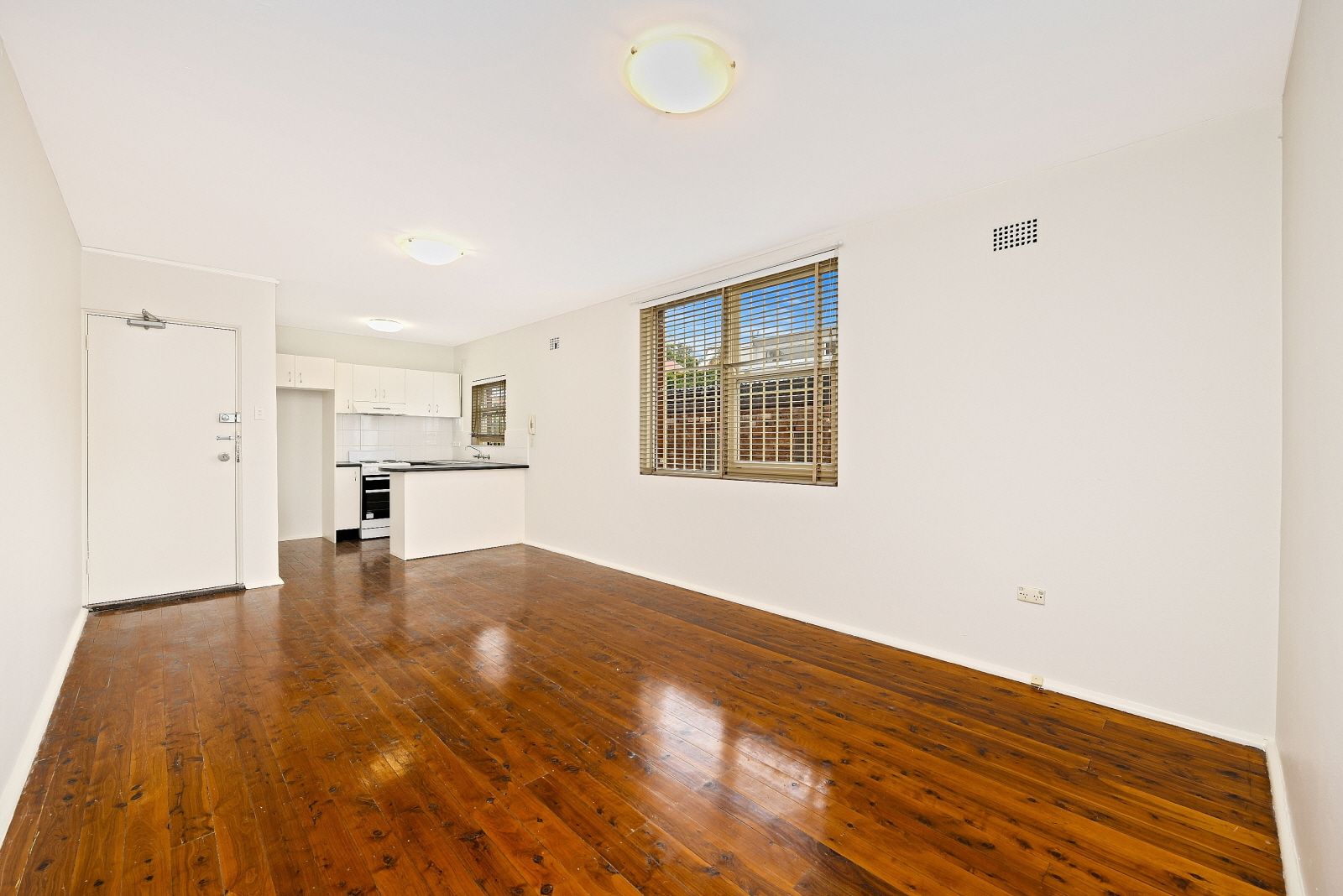2 bedrooms Apartment / Unit / Flat in 2/46 Moonbie Street SUMMER HILL NSW, 2130
