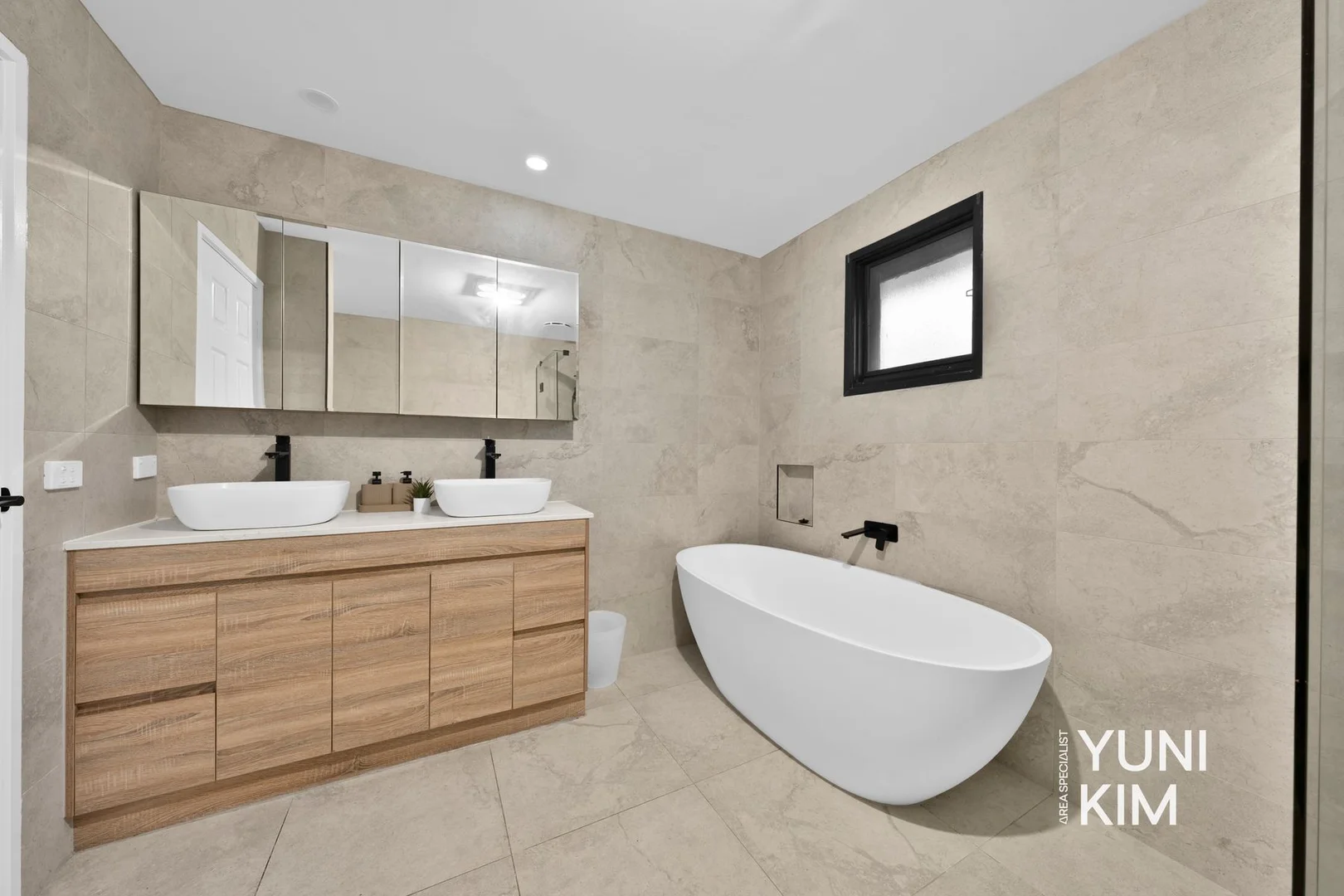 Additional image 19 of 197 James Cook Drive, Endeavour Hills VIC 3802