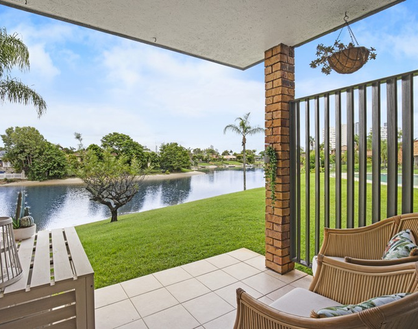 2/14 Dunlop Court, Mermaid Waters QLD 4218