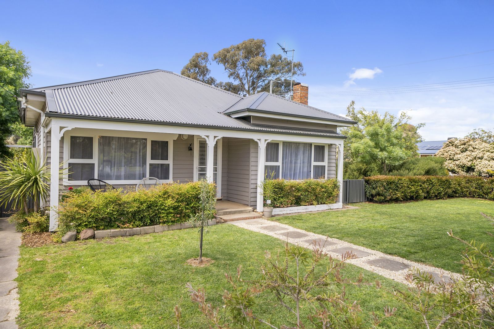 67 Weir Street, Euroa VIC 3666, Image 2