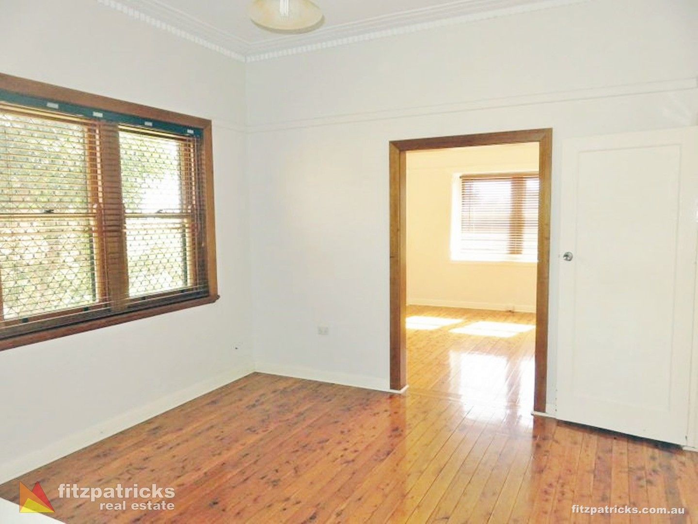 3 bedrooms House in 44 Railway Street TURVEY PARK NSW, 2650