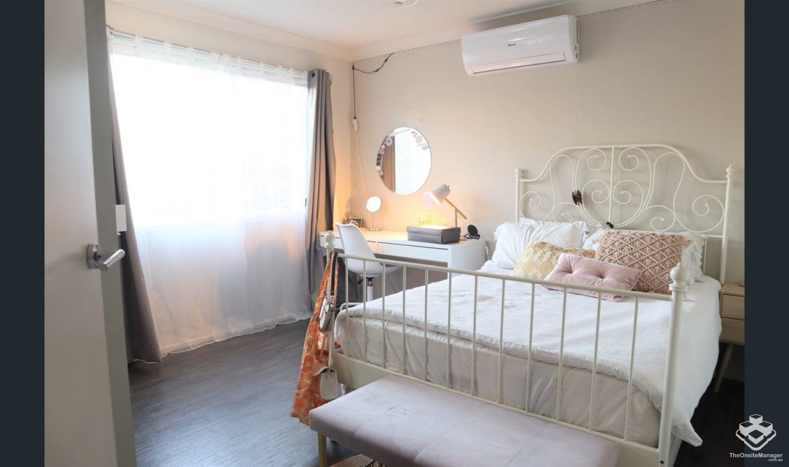 4 bedrooms House in 11 Appollo Place OXENFORD QLD, 4210