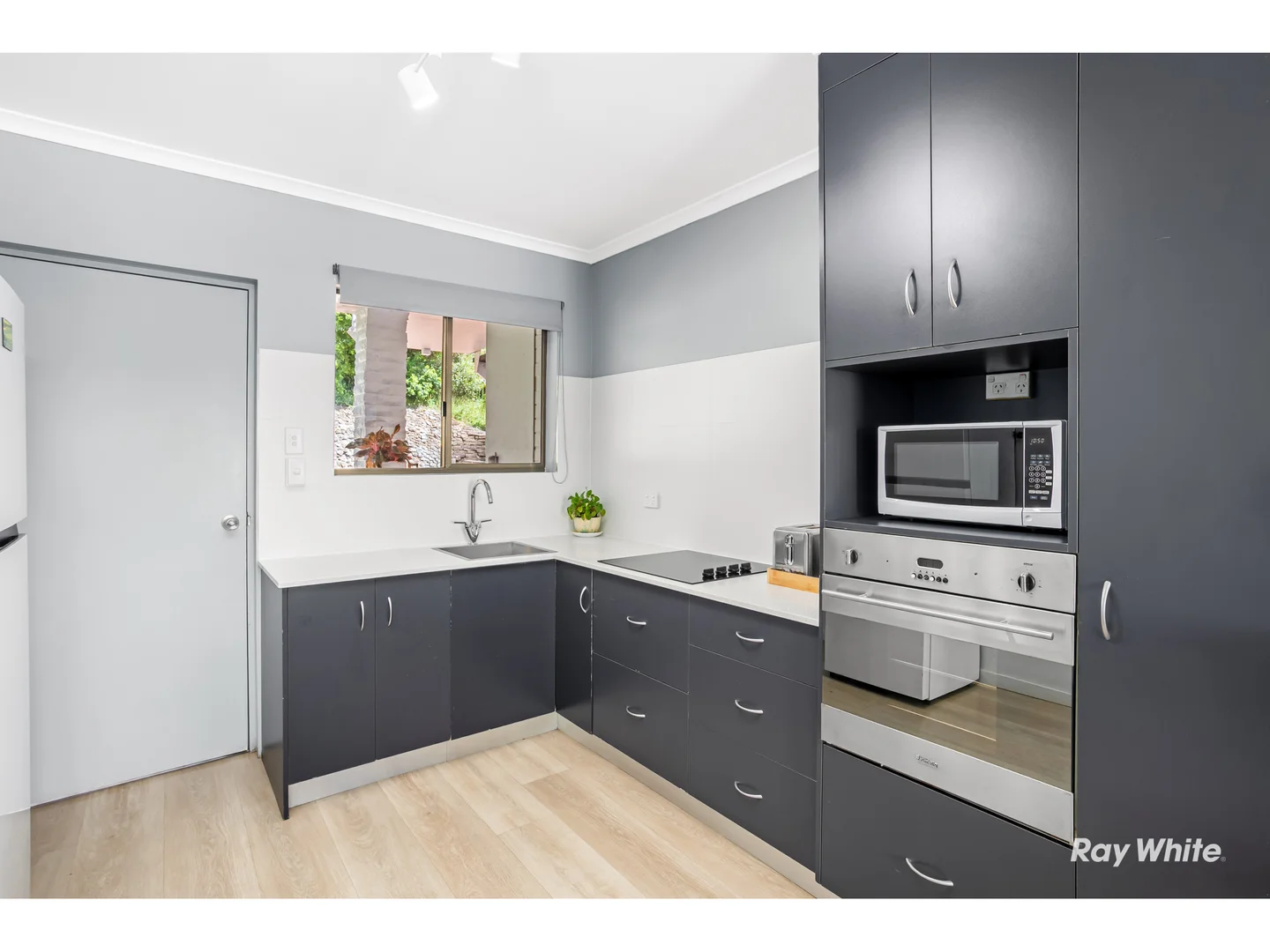 Additional image 7 of 5/90 Farnborough Road, Meikleville Hill QLD 4703