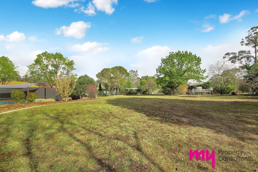 11 Willoughby Circuit, Grasmere NSW 2570, Image 1