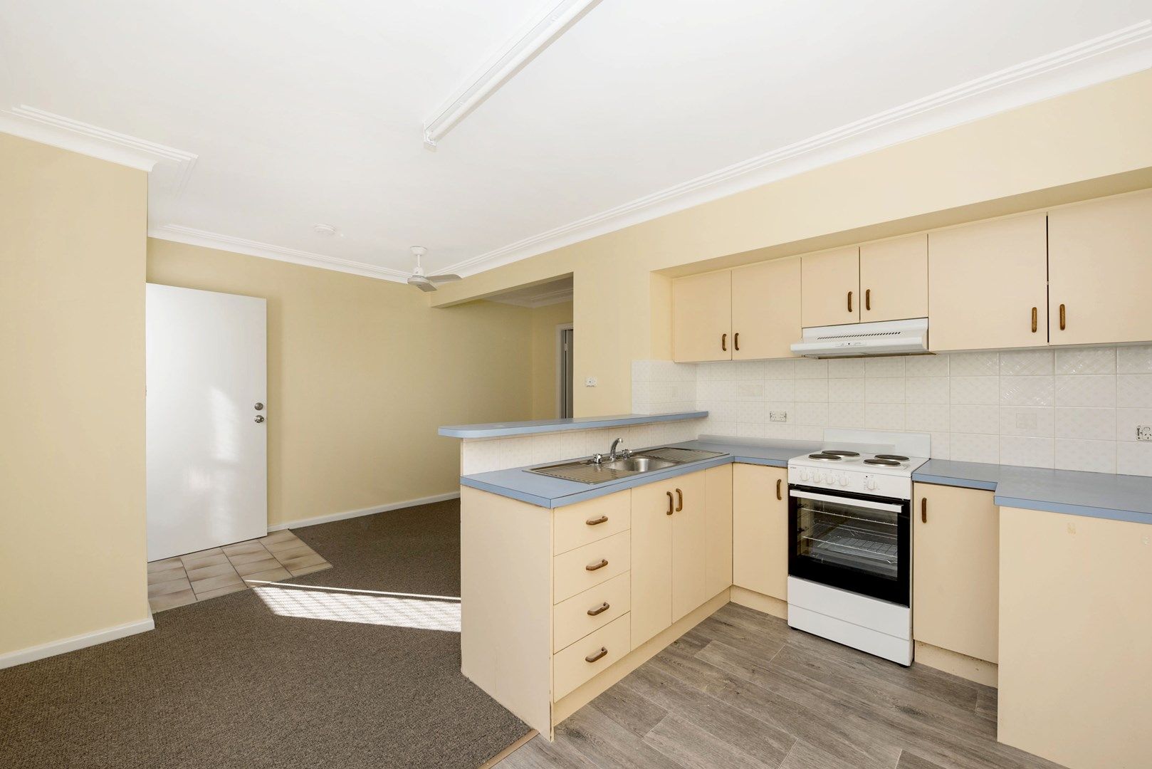 1 bedrooms Apartment / Unit / Flat in 3/9 Arncliffe Avenue PORT MACQUARIE NSW, 2444