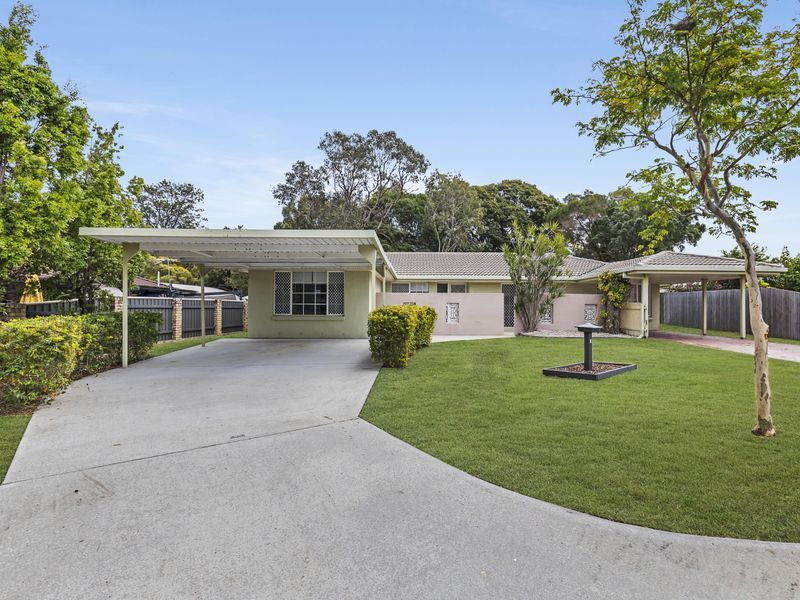 4 bedrooms House in 3 Abbey Ct ROTHWELL QLD, 4022