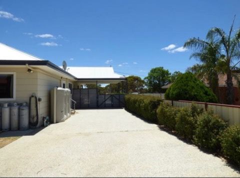 89 Cunningham Street, Merredin WA 6415, Image 1