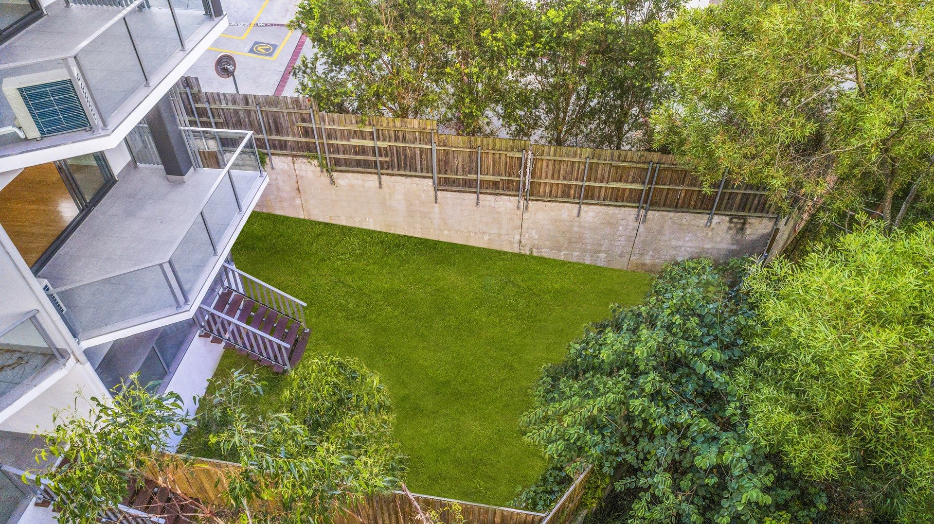 1/110 Nicholson Street, Greenslopes QLD 4120, Image 2