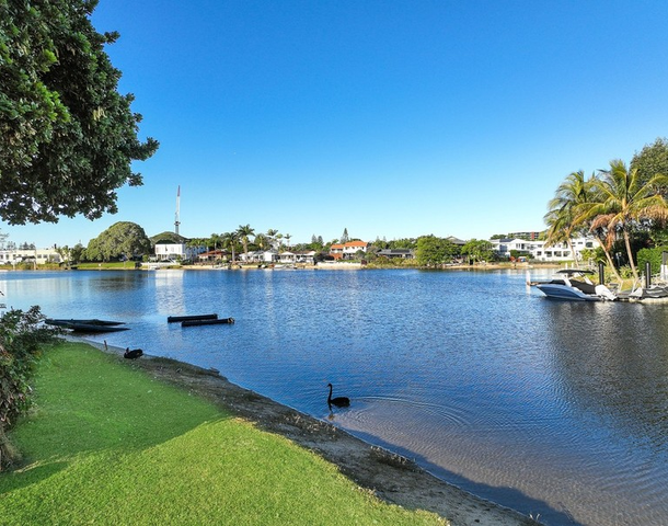 41 Vatakoula Parade, Mermaid Waters QLD 4218