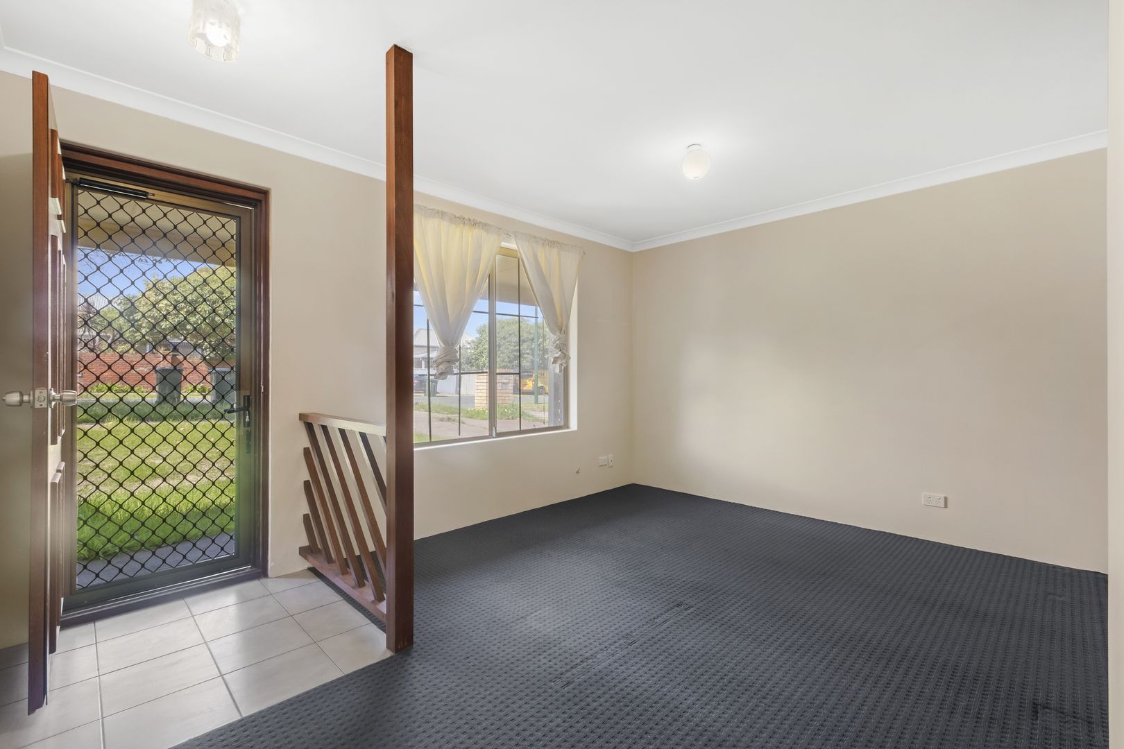 1/55 Manchester Street, Victoria Park WA 6100 House For Rent 500