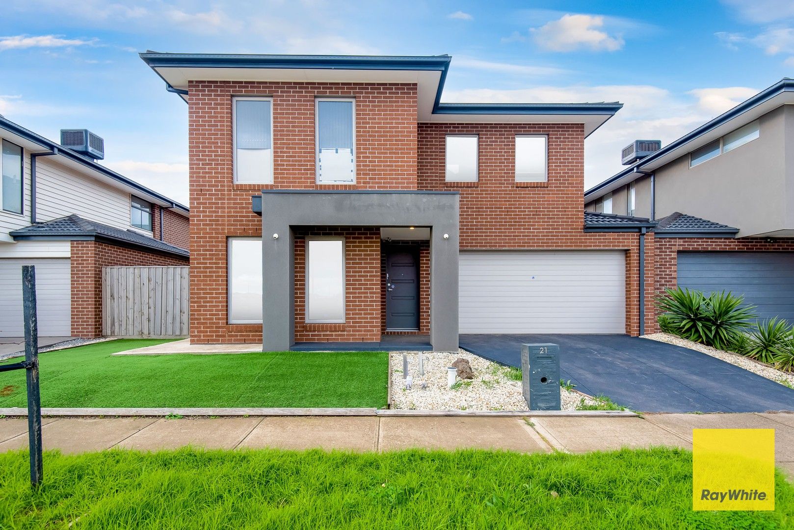 6 bedrooms House in 21 Webster Street POINT COOK VIC, 3030