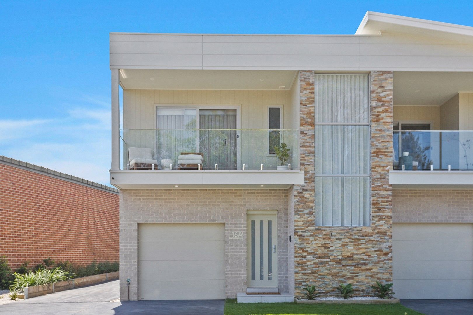3 bedrooms Townhouse in 16A William Street SHELLHARBOUR NSW, 2529