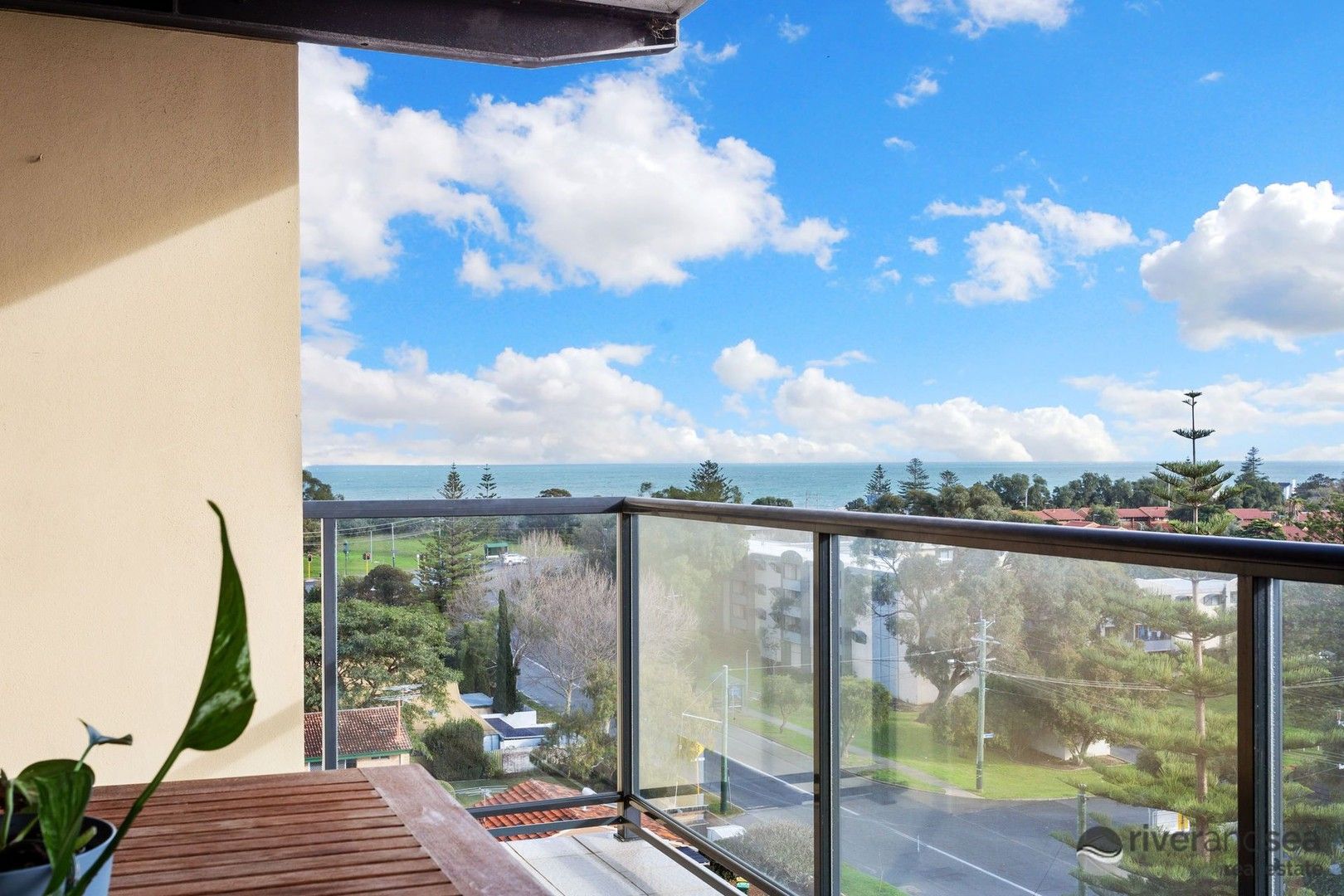 2 bedrooms Apartment / Unit / Flat in 63/10 Wellington Street MOSMAN PARK WA, 6012