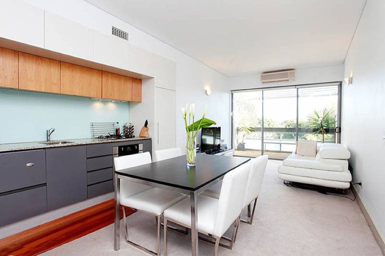 2 bedrooms Apartment / Unit / Flat in 301/54-56 Spit Road MOSMAN NSW, 2088