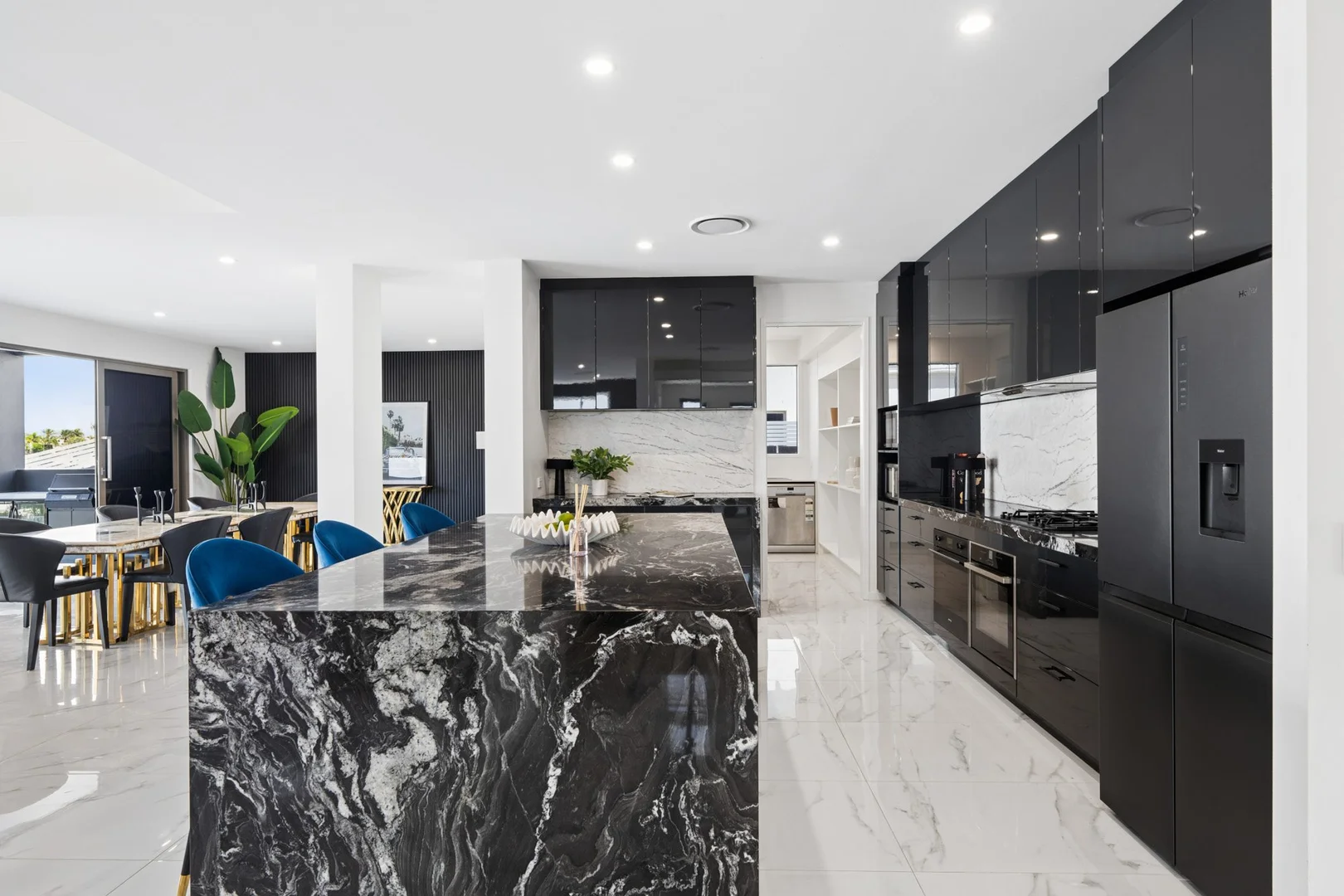 Additional image 11 of 8 Regents Court, Sovereign Islands QLD 4216