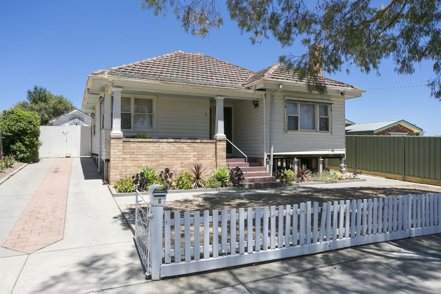 6 Drechsler Street, Flora Hill Property History & Address Research