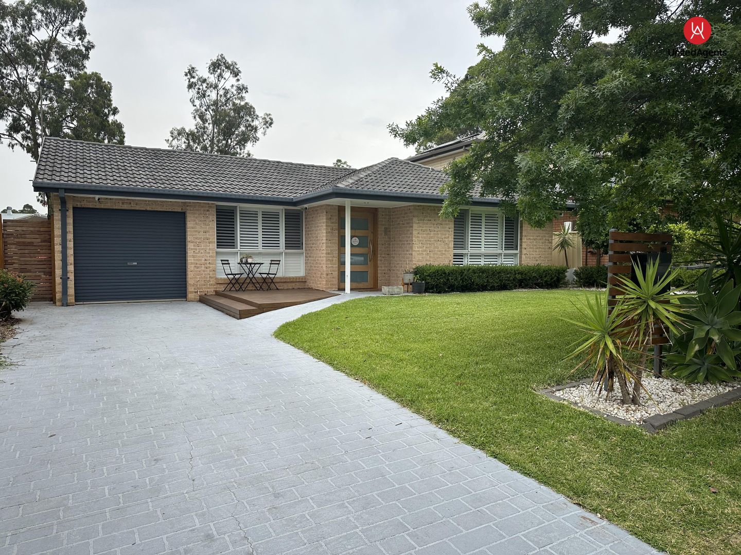 8 Hines Place, Mount Annan NSW 2567