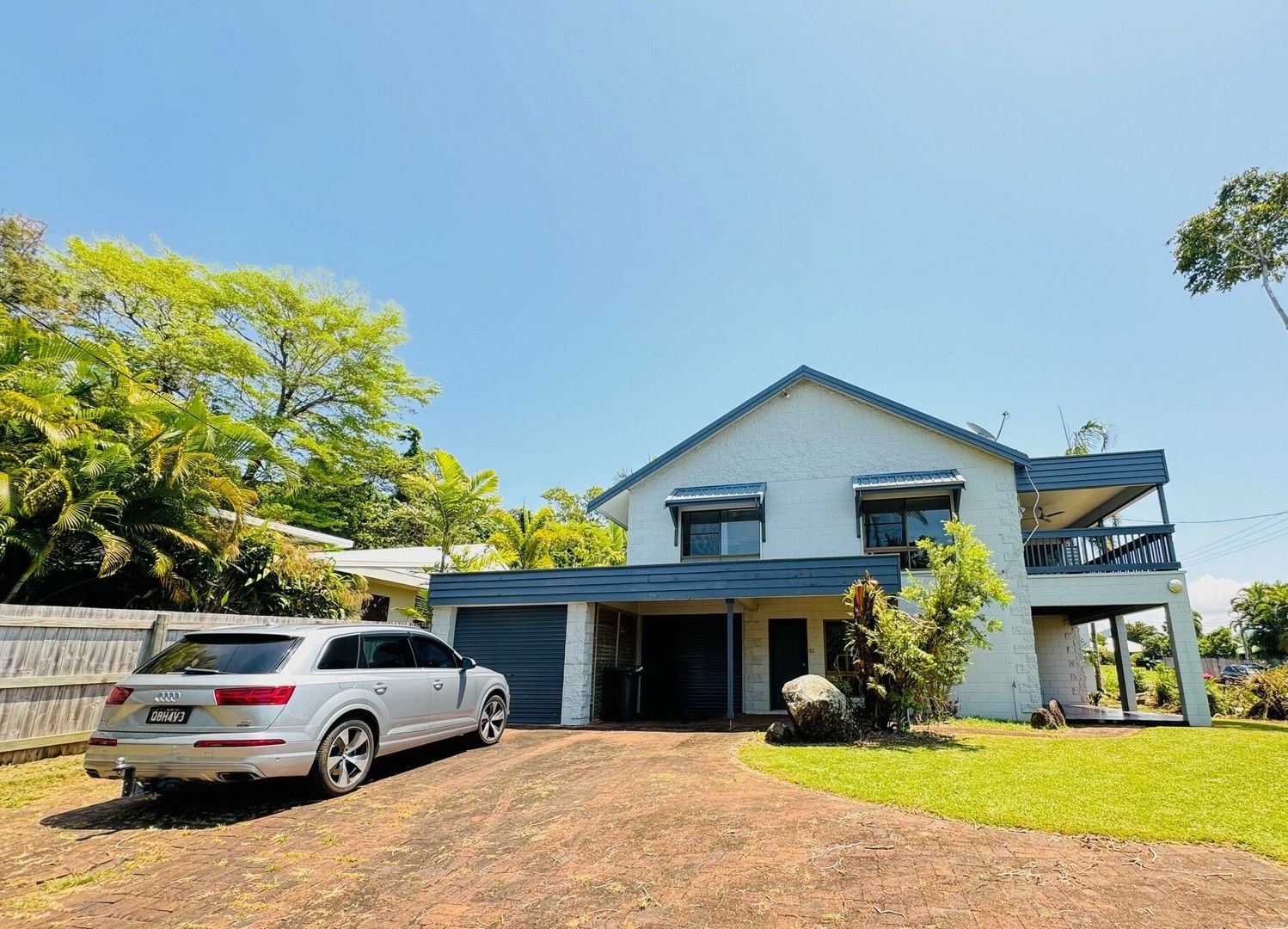4 bedrooms Apartment / Unit / Flat in Unit 1/28 Mitchell St SOUTH MISSION BEACH QLD, 4852