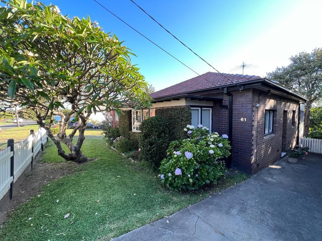 3 bedrooms House in 61 Burnell Street RUSSELL LEA NSW, 2046