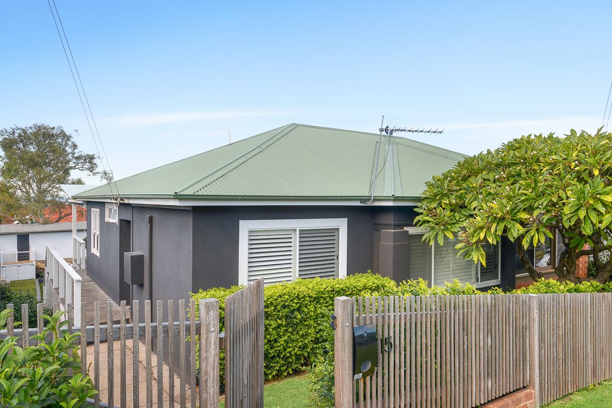 15 Soudan Street, Thirroul NSW 2515, Image 2