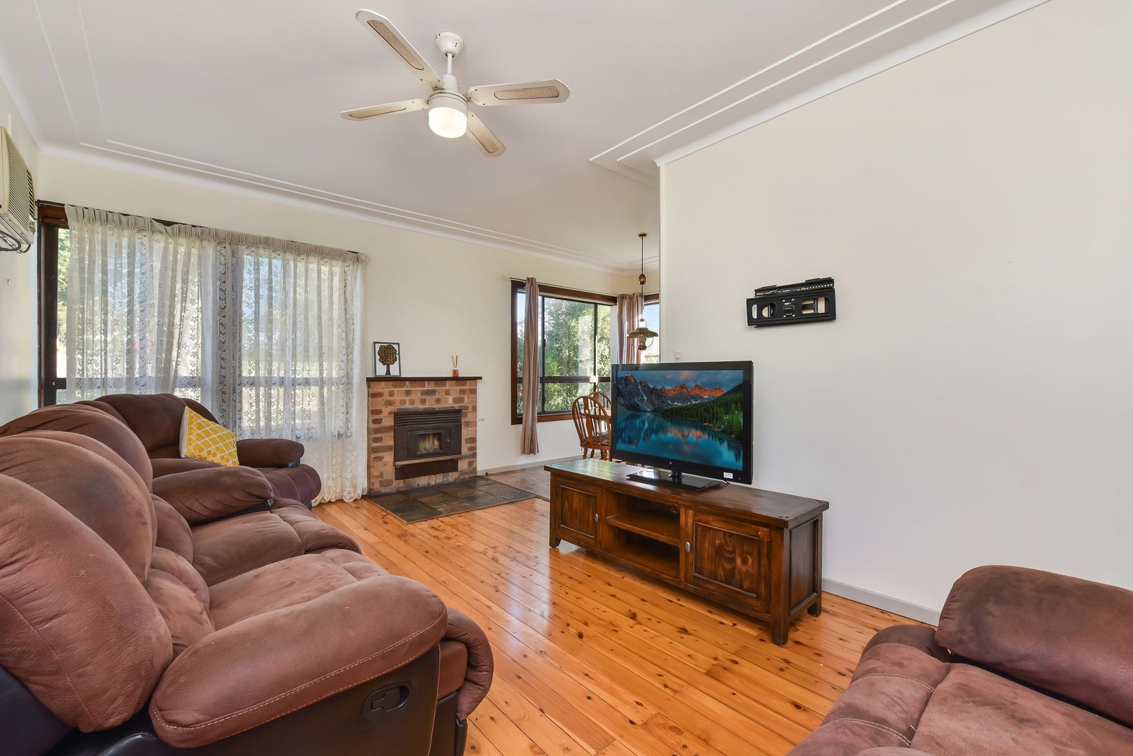 23 Aberglasslyn Road, Rutherford NSW 2320, Image 2