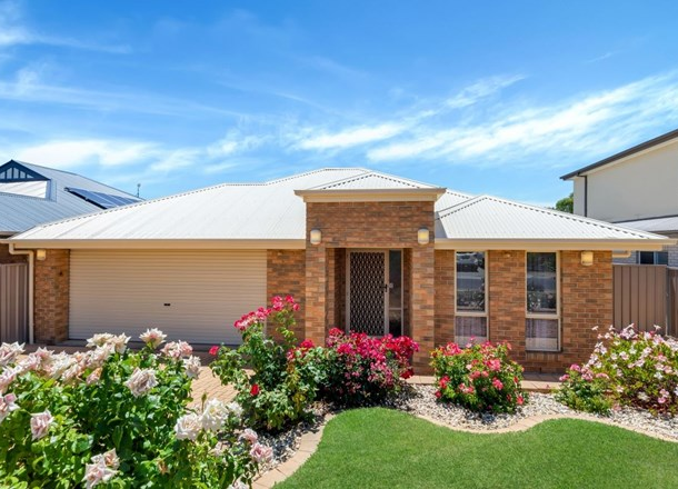 18 Arkle Place, Woodcroft SA 5162