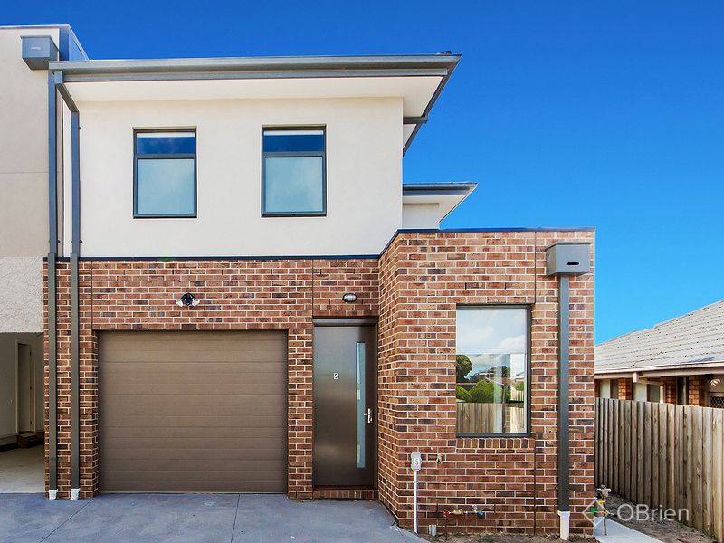2 bedrooms Townhouse in 5/20 Dunravan Court SYDENHAM VIC, 3037