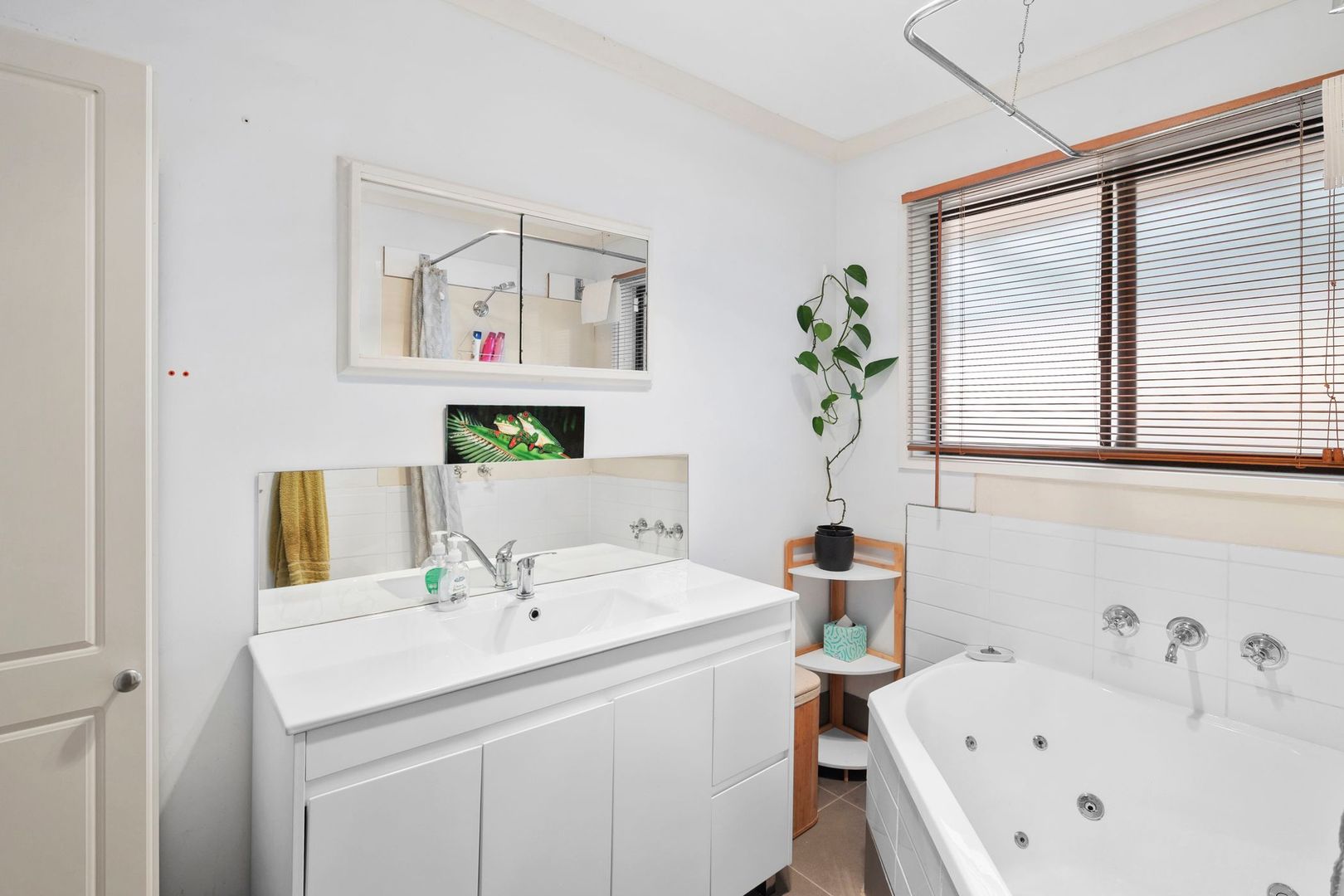 6 Anderson Street, Aireys Inlet VIC 3231 House For Rent 590 Domain