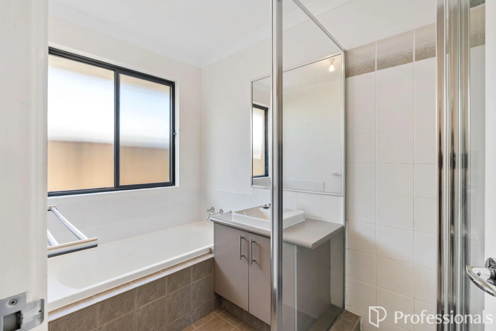 Additional image 12 of 15 Halcyon Crescent, Aveley WA 6069