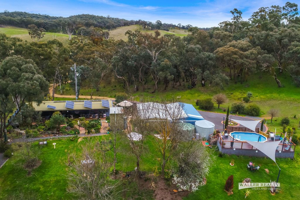 215 Shicers Gully Road, Guildford VIC 3451, Image 2