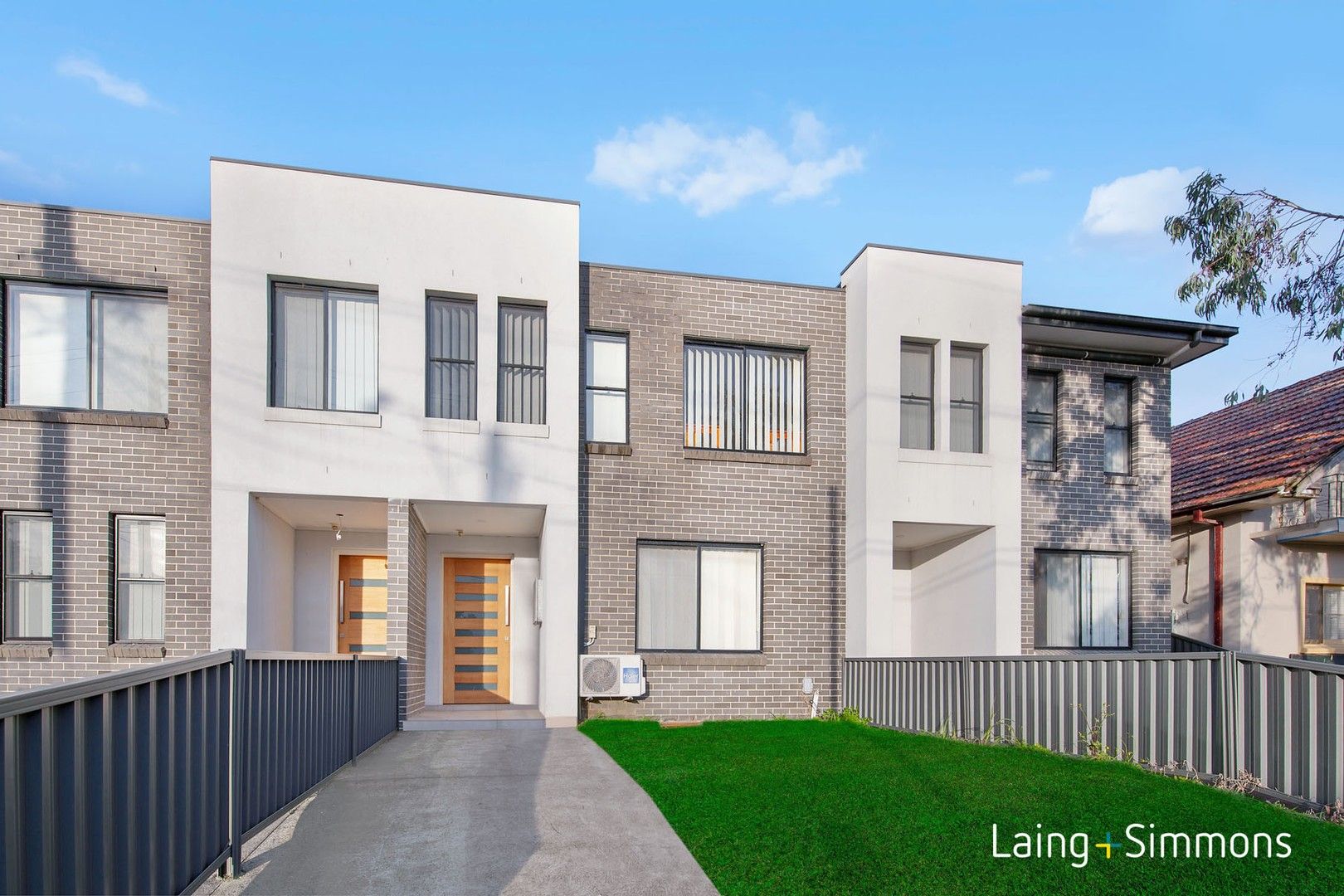 4 bedrooms Duplex in 84b Fairfield Road GUILDFORD NSW, 2161