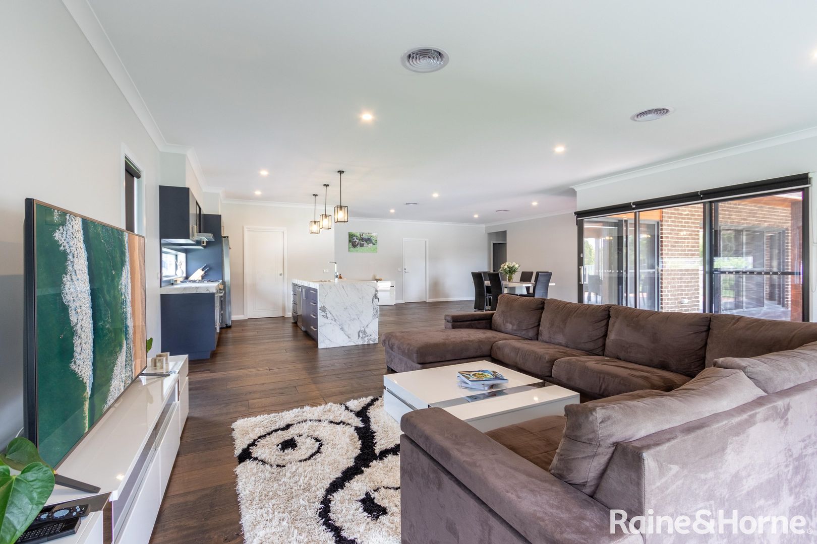 18 Ridgeview Close, White Rock NSW 2795, Image 2