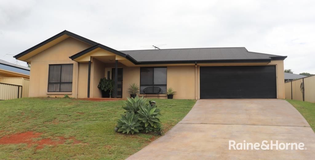 19 Murray Pde, Kingaroy QLD 4610, Image 0