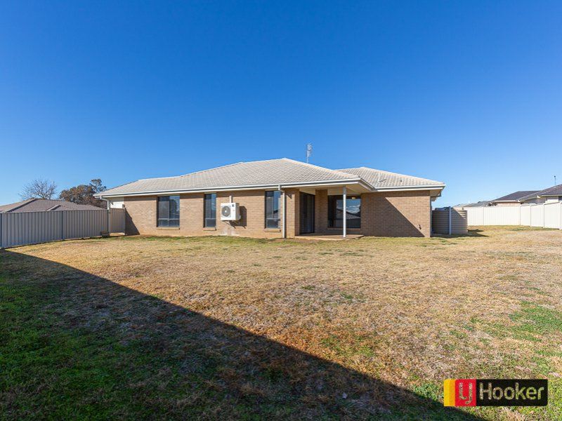 4 McKinlay Place, Westdale NSW 2340, Image 1