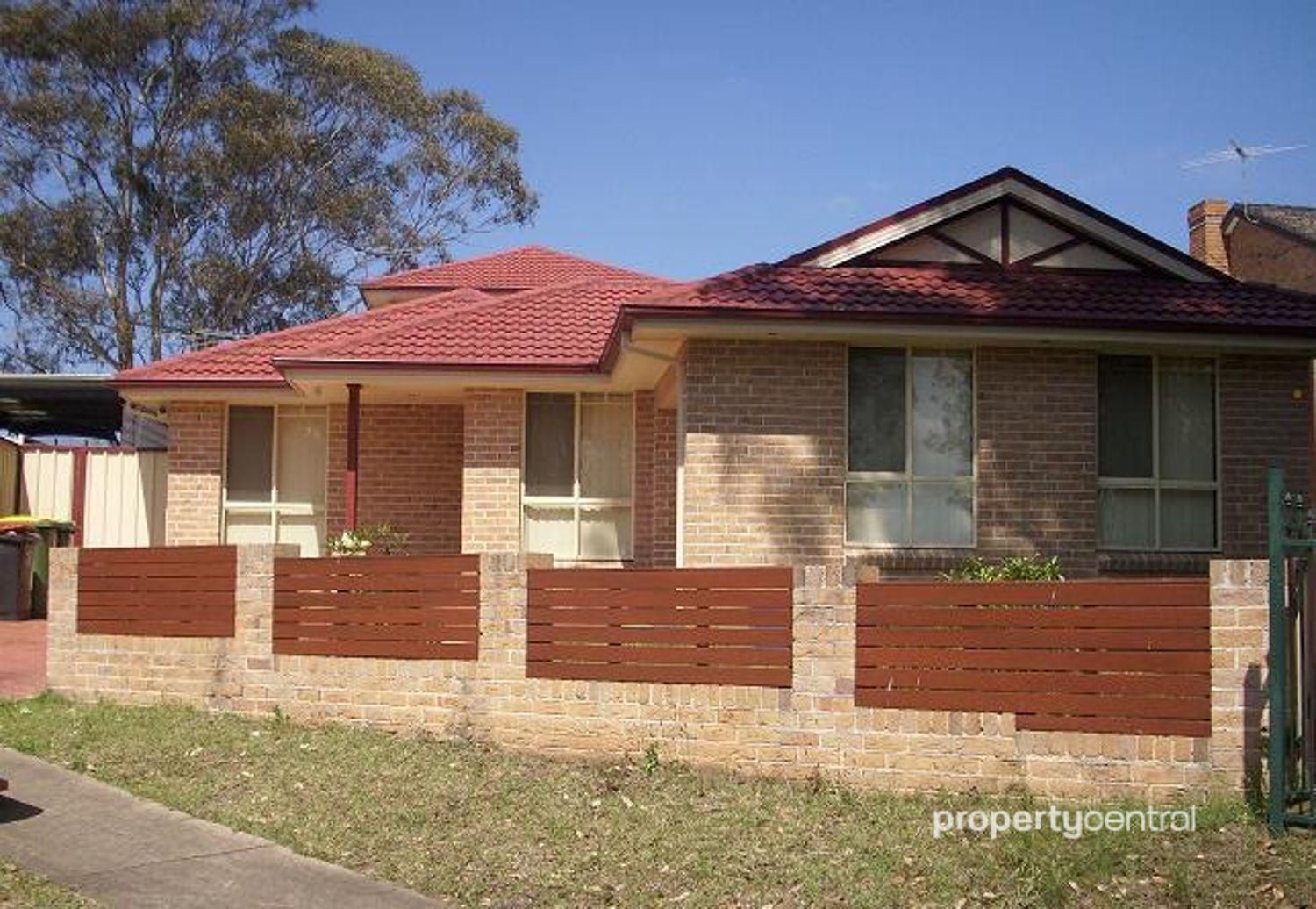 3 bedrooms House in 2/76 Richmond Street CAMBRIDGE PARK NSW, 2747