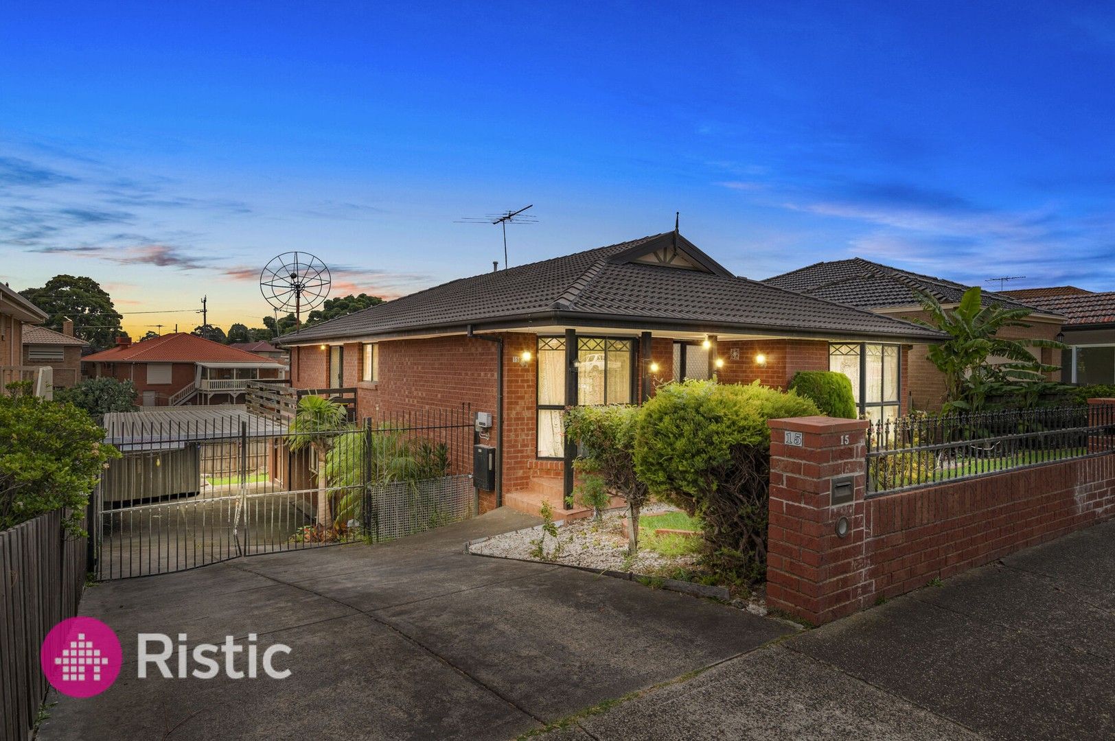 15 Ester Drive, Mill Park VIC 3082 Domain