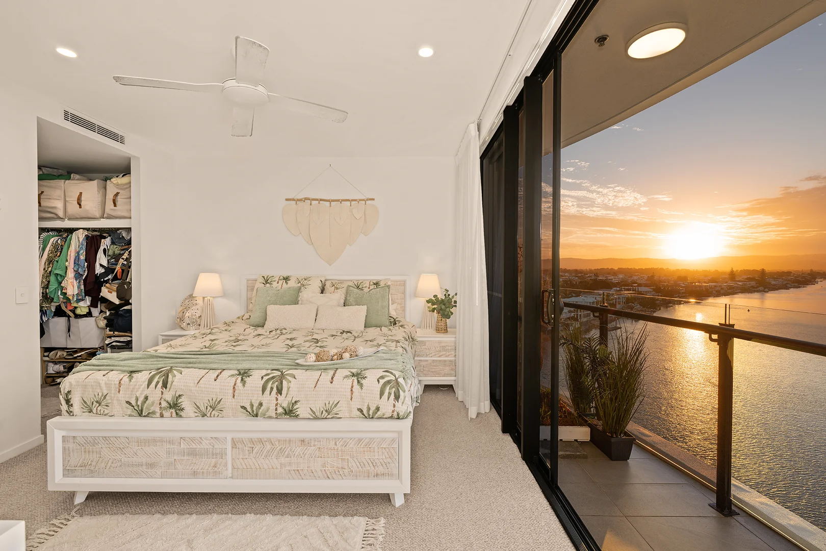 Additional image 12 of 906/15-17 Cannes Avenue, Surfers Paradise QLD 4217