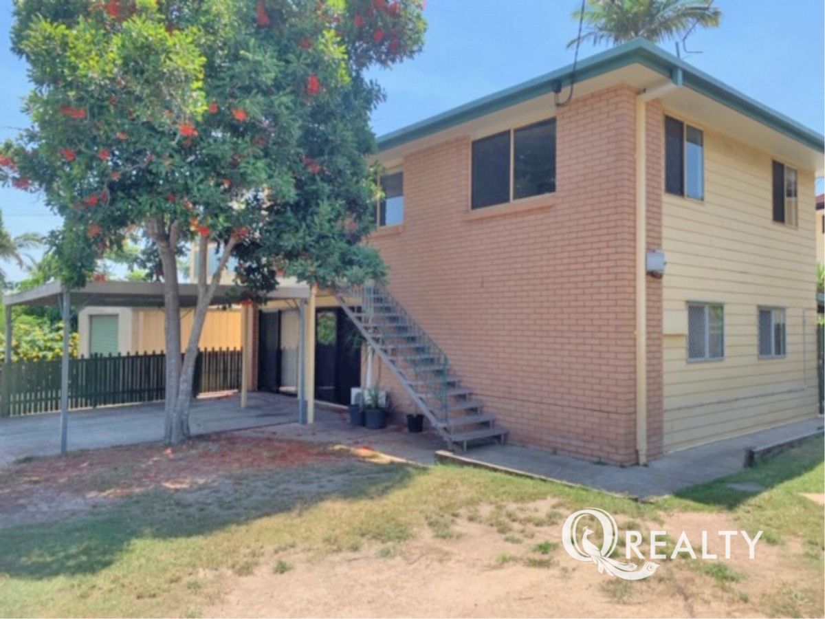 5 bedrooms House in 2 Wilga Street CRESTMEAD QLD, 4132