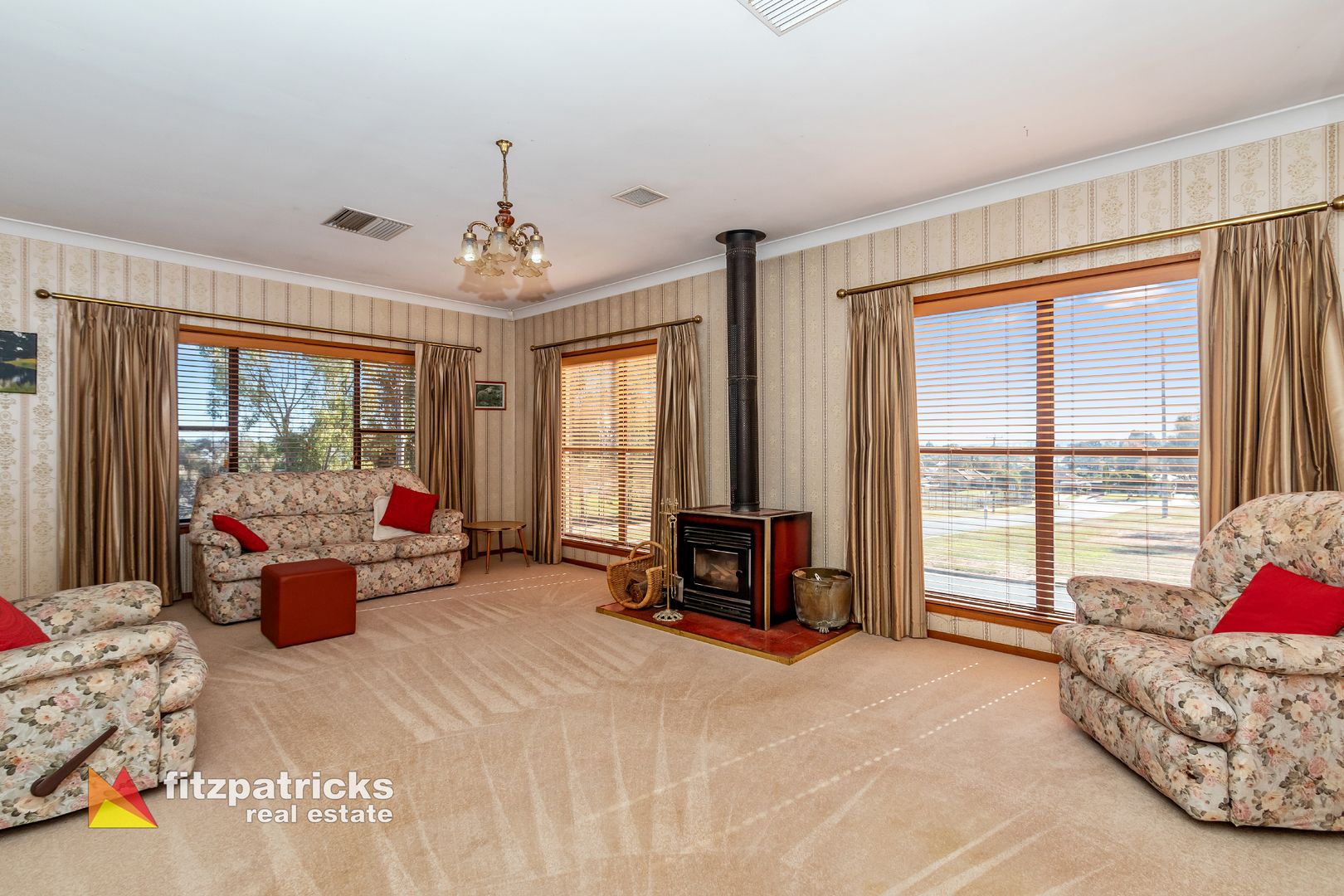 2 McCoullough Drive, Tolland NSW 2650, Image 2