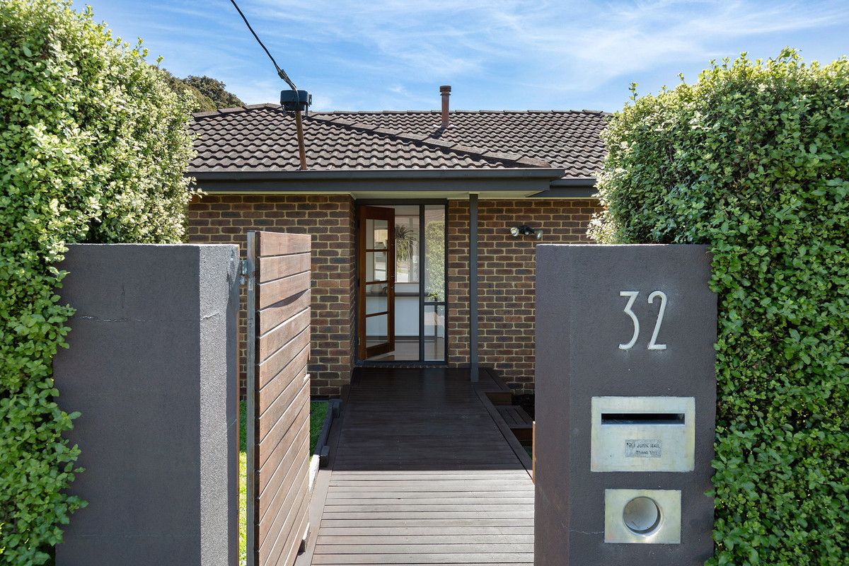 2 clyde hotsell court frankston south