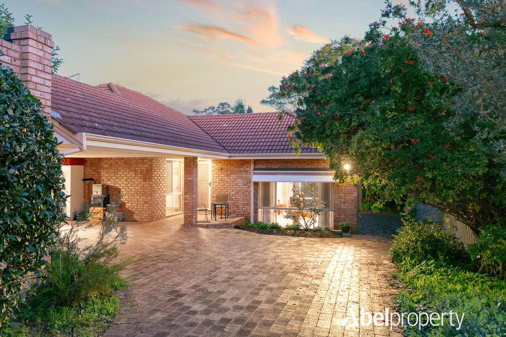 3 bedrooms House in 91a Alderbury Street FLOREAT WA, 6014