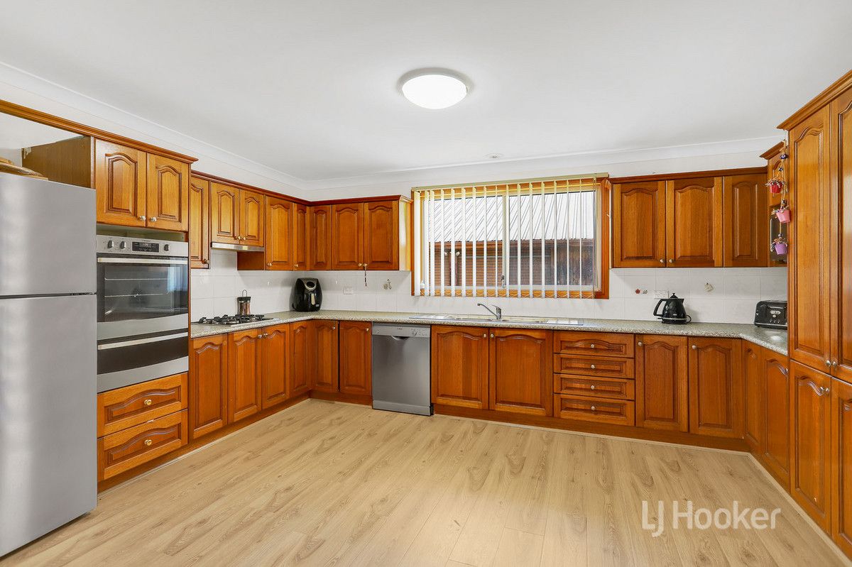 33 Superior Avenue, Seven Hills NSW 2147, Image 2